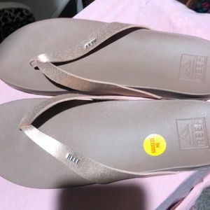 Womens reef flip flops rose gold 9